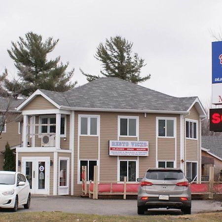 Motel Le Victo Викториавил Екстериор снимка