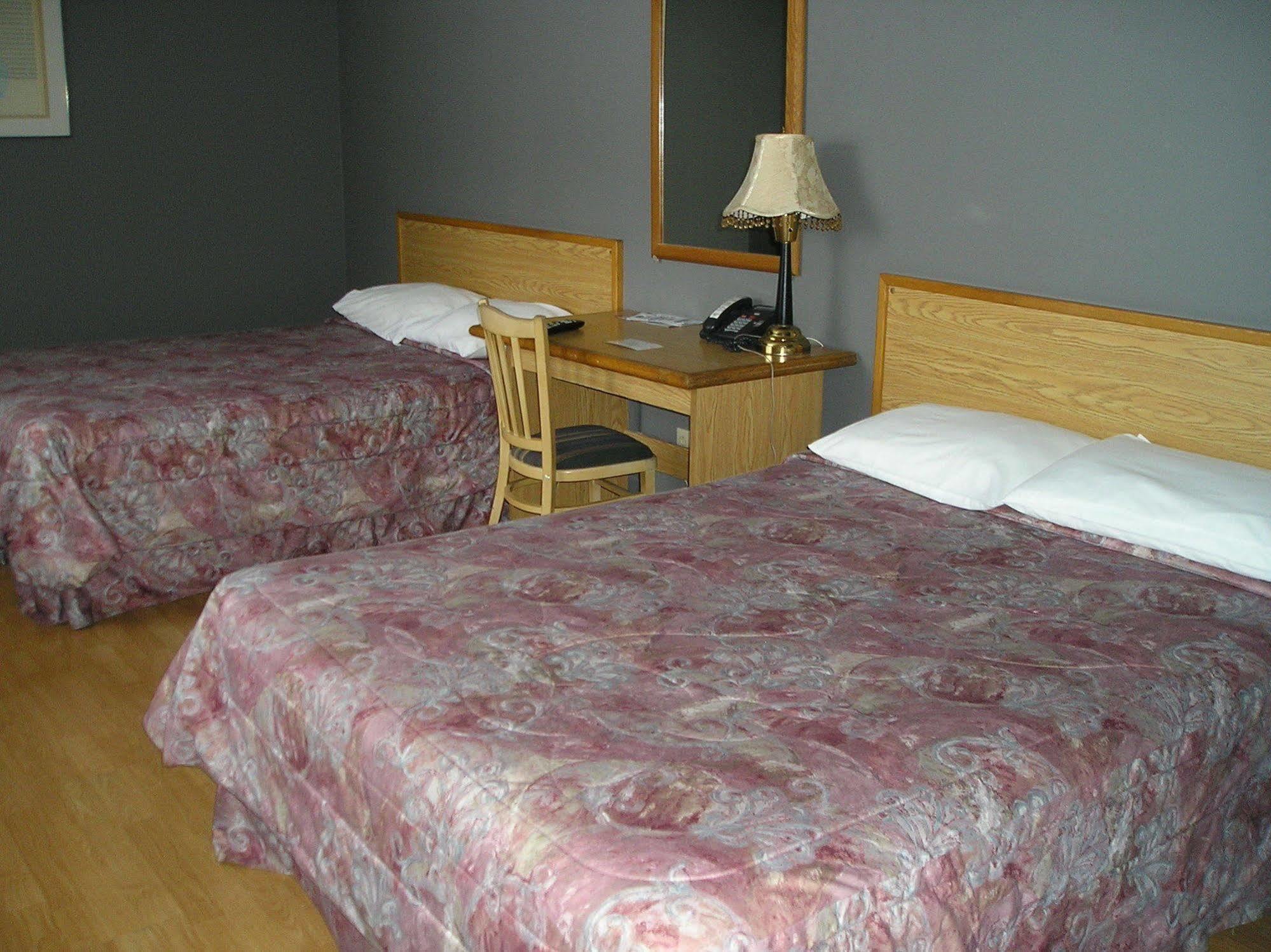 Motel Le Victo Викториавил Екстериор снимка